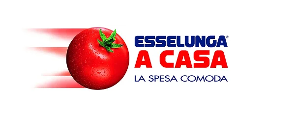 Un pomodoro rosso sembra muoversi rapidamente accanto alla scritta “Esselunga a Casa, La Spesa Comoda”, in caratteri blu e rossi su sfondo bianco.